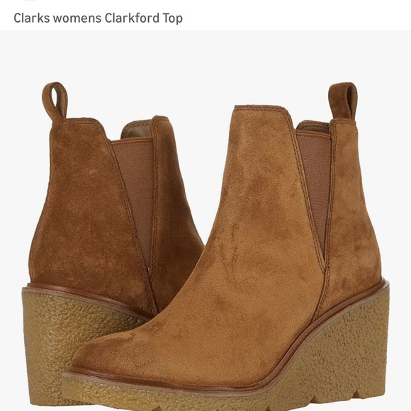 Clarks Women's Tan Suede Ankle Booties NWOBox - Picture 1 of 6